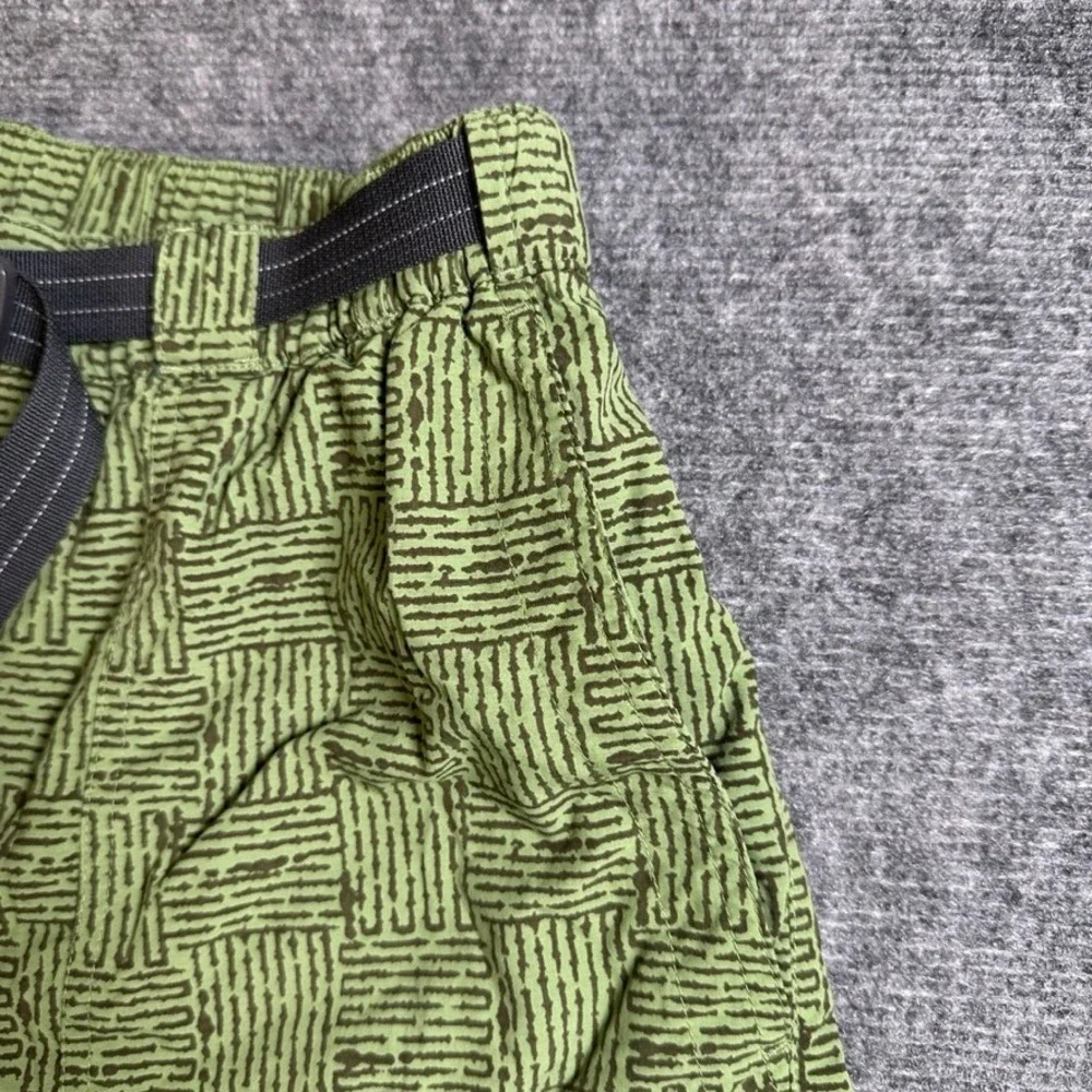 LL Bean Mens Green Patterned Nylon Belted Cargo Shorts Size M 502021